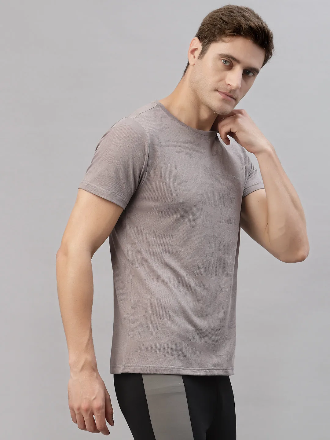 JUMP USA Men Light Grey Round Neck Short Sleeves T-Shirt