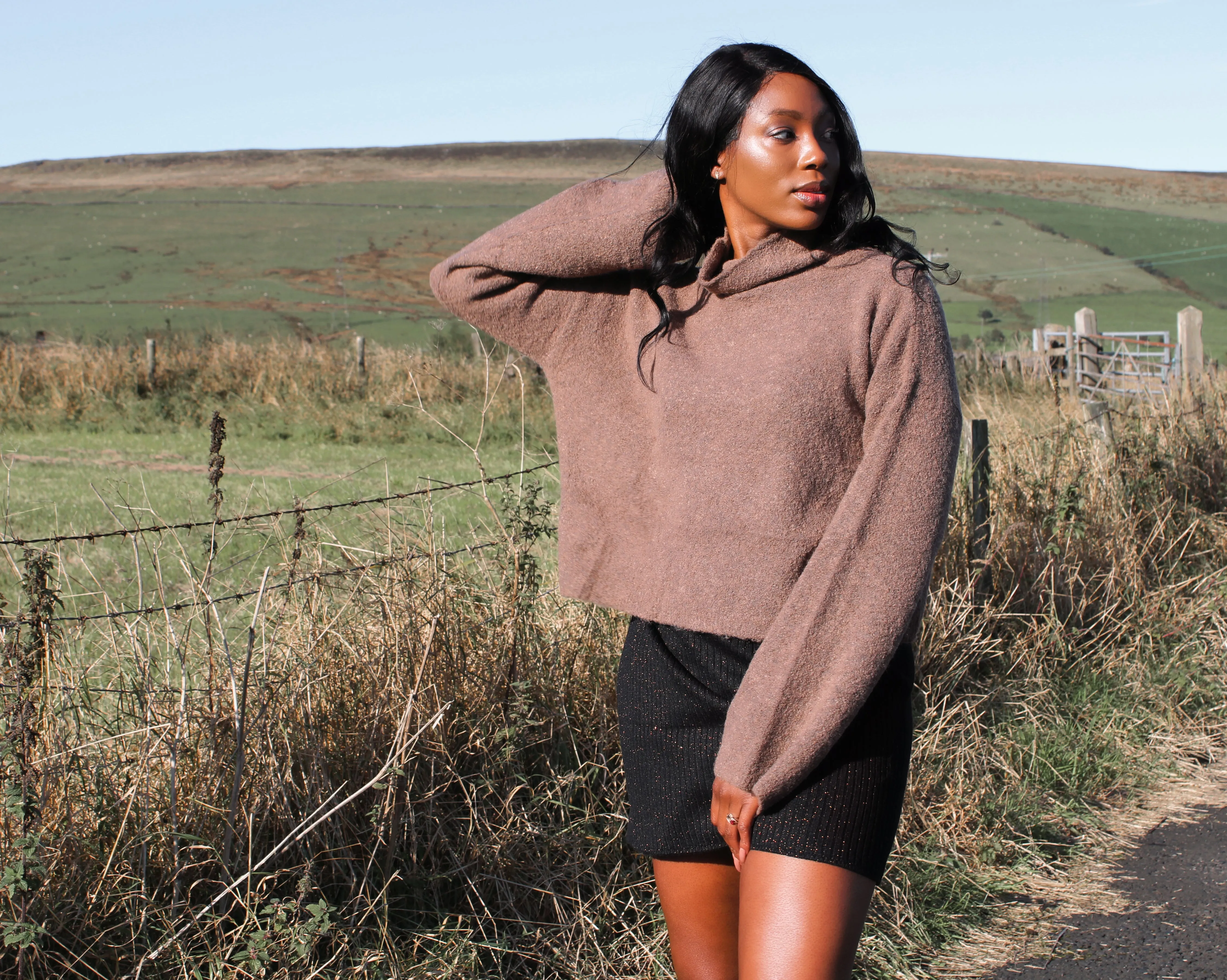 The Sienna Sweater in Alpaca Wool/Boucle in Black